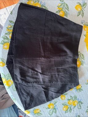 Old Navy Black linen skort